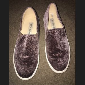 lavender floral velvet steve madden shoes